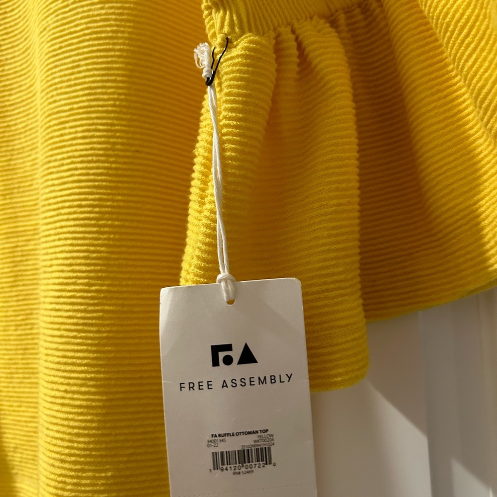 NWT Women’s Yellow Free Assembly Ribbed Ottoman Top Size Medium - Picture 4 of 5